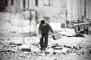 100714_11_kids-in-demolition-site